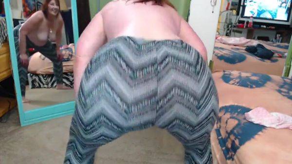 928 Custom For Jerry Modeling Leggings Then Sitting On His Face - upornia.com on poweredporn.com