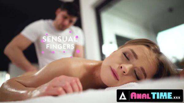 Hottie blonde sex massage - anysex.com - Russia on poweredporn.com
