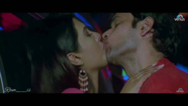 Geeta Basra And Emraan Hashmi Kissing And Sex Scene - desi-porntube.com - India on poweredporn.com
