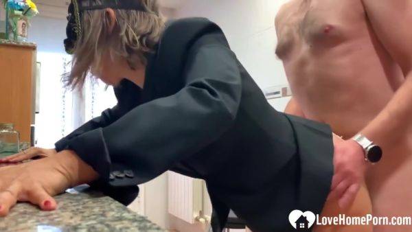 Getting Assfucked Instead Of Doing The Dishes In The Kitchen - hclips.com on poweredporn.com