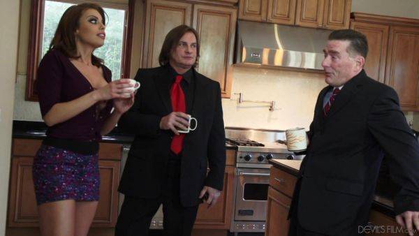 Britney Boss Wife - Mature reality hardcore sex - xhand.com on poweredporn.com