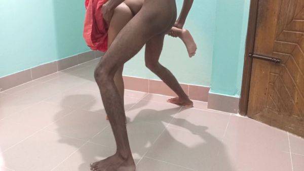 Deshi Teen Bhabi Ko Tang Utake Chuda - desi-porntube.com - India on poweredporn.com