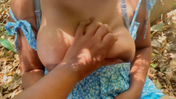 Outdoor Beach Hard Fuck Couple පරපසල චට ටචරව කලට එකකන ගහලල හකව - desi-porntube.com - India on poweredporn.com