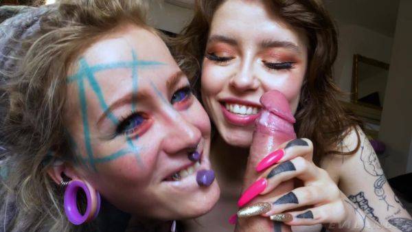 Strong oral display before these chicks to fuck in loud FFM POV - xbabe.com on poweredporn.com