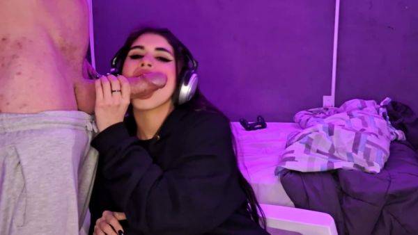 Eats All The Cum With Gamer Girl - hclips.com on poweredporn.com