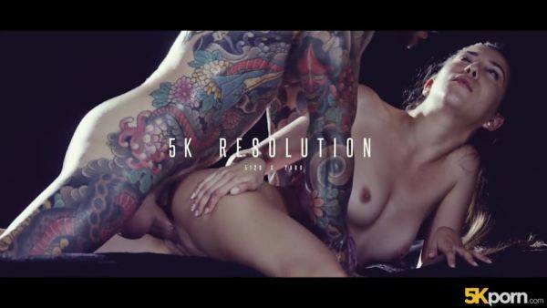 Lovers in the Dark - 5KPorn - hotmovs.com on poweredporn.com