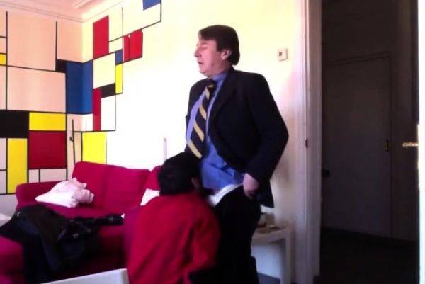 Young amateur twinks in blow bang session - drtuber.com on poweredporn.com