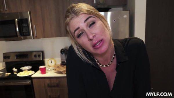 The Perfect Incentive - MYLF - hotmovs.com on poweredporn.com