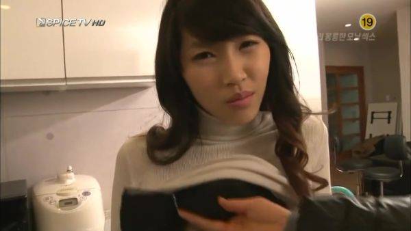 Cute Korean Woman With Beautiful Tits Knows Affectio - videomanysex.com - North Korea on poweredporn.com