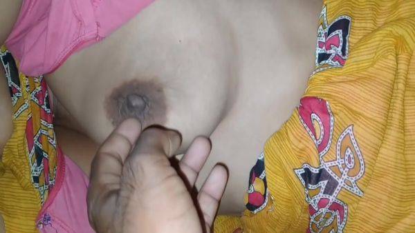 Indian Famous Bhabi Village Wife - desi-porntube.com - India on poweredporn.com