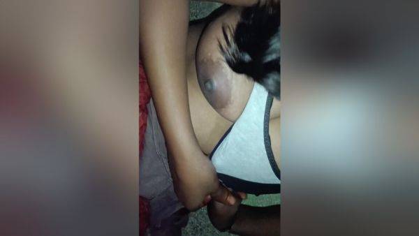 Buying New Sexy Bras Queen4desi - desi-porntube.com - India on poweredporn.com