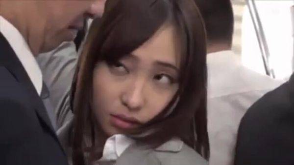 04024,A female voice leaks out in pleasure - txxx.com on poweredporn.com