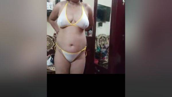 Desi Young Stepsister Doing Fingering In Our Pussy To More Horny - desi-porntube.com - India on poweredporn.com