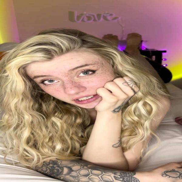 Euro Blonde Solo Masturbation - drtuber.com on poweredporn.com