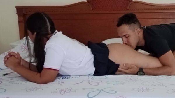 Estudiante Morena Latina Culona Es Follada Por Su Profesor De Matematicas - hclips.com on poweredporn.com