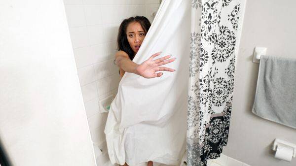 Dude Im you stepsister so no Im not going to suck your dick - txxx.com on poweredporn.com