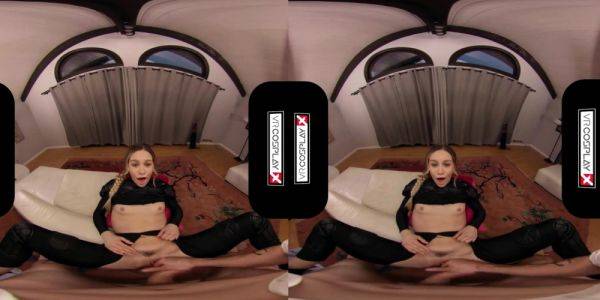 Naomi Swann - Nature"s Gift #Vrsmartphone #pov #teens - drtuber.com on poweredporn.com