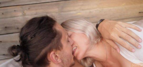 Spending the summer making love outdoors - inxxx.com on poweredporn.com