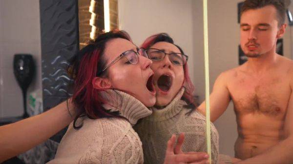 Romantic fuck on the toilet with my stepmom - anysex.com on poweredporn.com