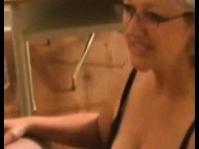 Umzugsdanke neue Nachbarin - drtuber.com on poweredporn.com