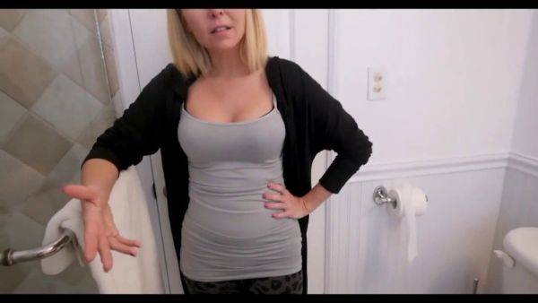 Stepmom with a big ass helps her stepson with his hard cock - sexu.com on poweredporn.com