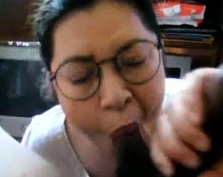 Come Chill With A Cum Hungry Filipina Swinger Wife - drtuber.com on poweredporn.com