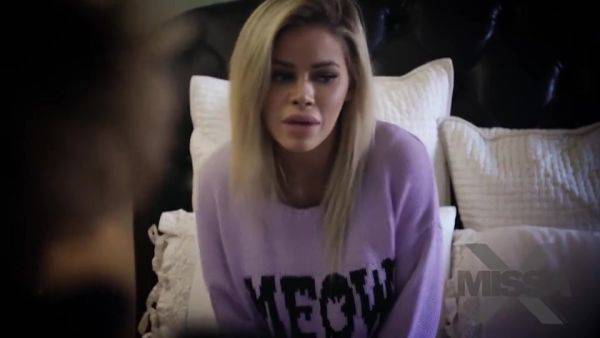 Sucks Thick Cock - videomanysex.com on poweredporn.com