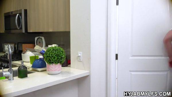 Obedient Muslim Wife Fucks Husbands Brother! - hotmovs.com on poweredporn.com