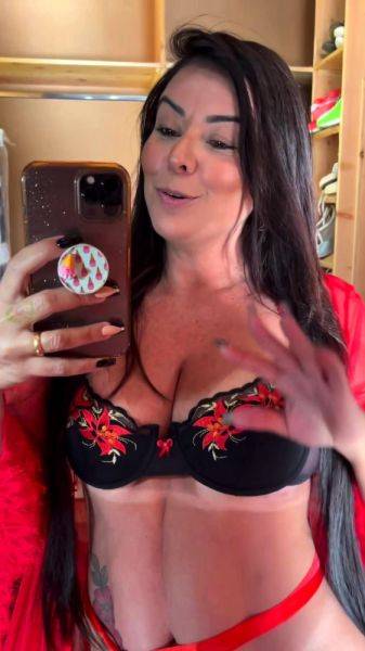 Leann amateur beautiful brunette with big boobs - drtuber.com on poweredporn.com