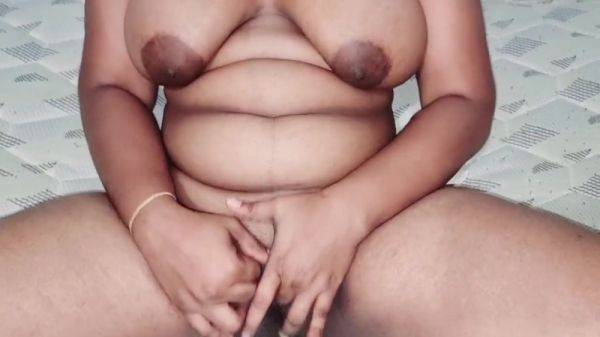 Hot Milf - School Teacher Showing Her Big Things - hclips.com on poweredporn.com