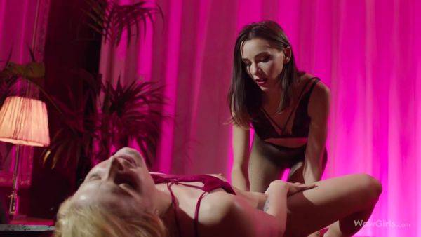 Jade Lustful Shave With Olivia Wye - upornia.com on poweredporn.com