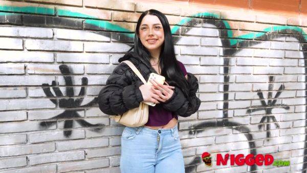 Roma Amor - Perdi La Virginidad A Los 14... A Los 23 No Se Que Es Una Polla Negra - videomanysex.com on poweredporn.com