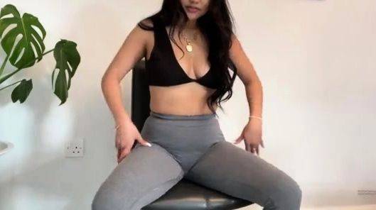 Amateur Big Titted Brunette Get Fucked On The Couch - drtuber.com on poweredporn.com