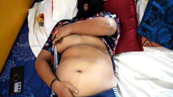 Malliga Hot Solo Boobs Show Extreme - hclips.com - India on poweredporn.com