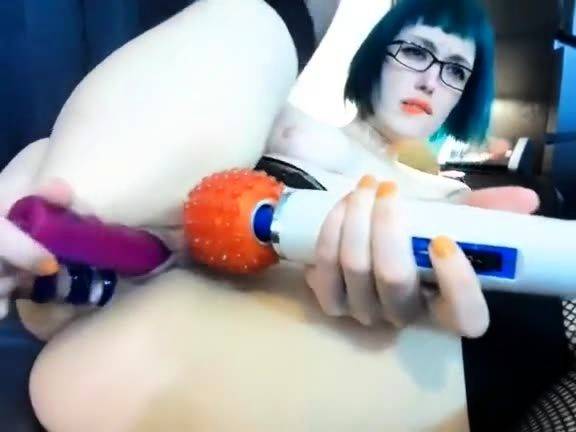 Stacked brunette goes solo toys and masturbation - drtuber.com on poweredporn.com