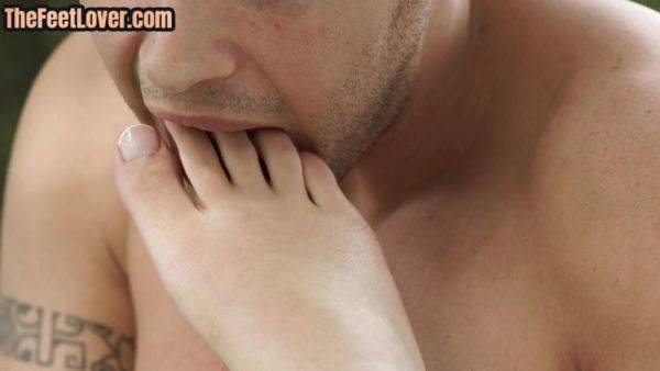 Foot model babe pussyfucked outdoor after pussyeating - txxx.com on poweredporn.com