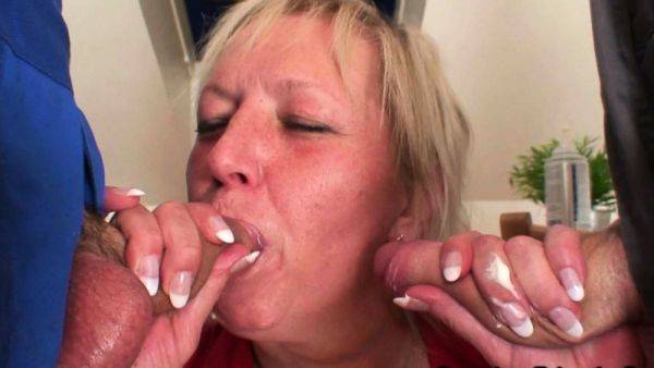 Busty old blonde sucks cock and nailed at once - drtuber.com - Czech Republic on poweredporn.com