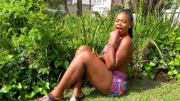 Real Amateur Curvy Black MILF Picked Up And Railed Hard By BWC - txxx.com on poweredporn.com