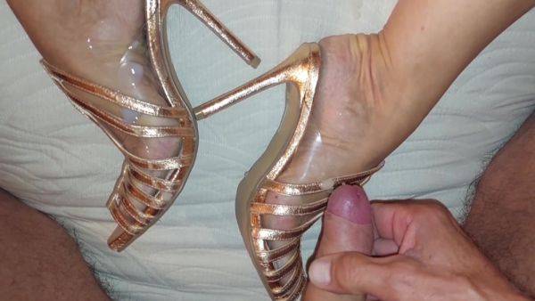 Selenas Small Beautiful Feet In Heels Posing And Worship - hclips.com - Germany on poweredporn.com
