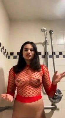 Lewd amateur brunette teen meg davis webcam masturbation - drtuber.com on poweredporn.com