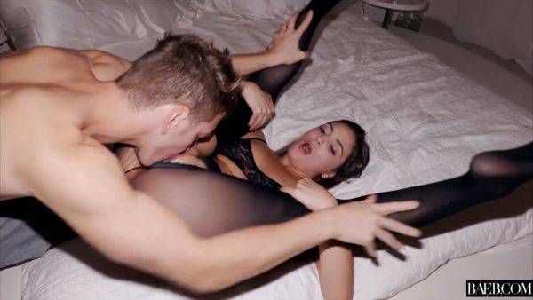 Pepper XO Rips Stockings Open for a Hardcore Fuck with a Hunk - sexu.com on poweredporn.com