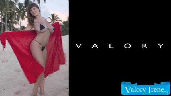 Valory And Chica In The Dr - hotmovs.com on poweredporn.com