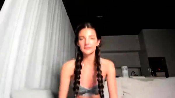 Amateur Webcam Teen Masturbates And Teases - drtuber.com on poweredporn.com