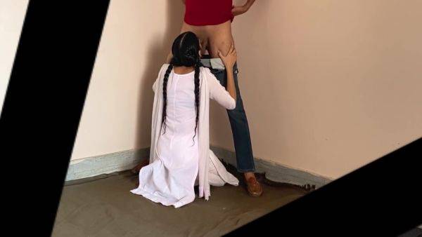 Desi Girl Took Off Her Salwar In Class And Fucked Her - desi-porntube.com - India on poweredporn.com