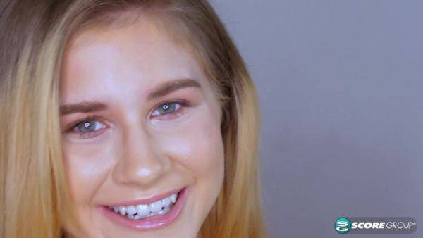 Hussy - hotmovs.com on poweredporn.com