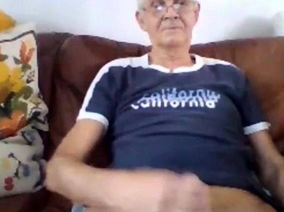 Sexy grandpa - drtuber.com on poweredporn.com
