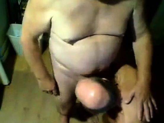 Olders sucking - drtuber.com on poweredporn.com