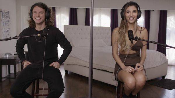 Gianna Dior's Delicious Ass Gets Pounded by Old Hunk Jay Romero During Unscripted Interview - sexu.com on poweredporn.com