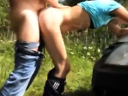 Fucking a prostitute in the woods and a friend films - drtuber.com - Russia on poweredporn.com