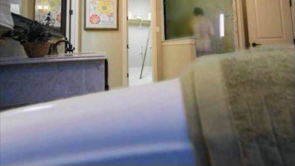 Granny shower voyeur - voyeurhit.com on poweredporn.com